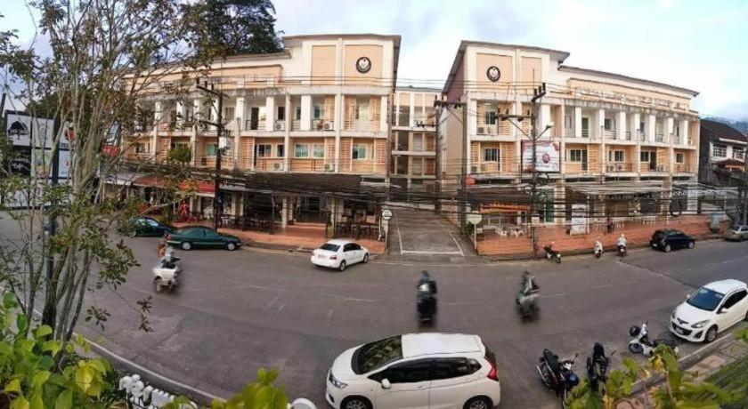 Rueangrat Hotel Ranong Esterno foto